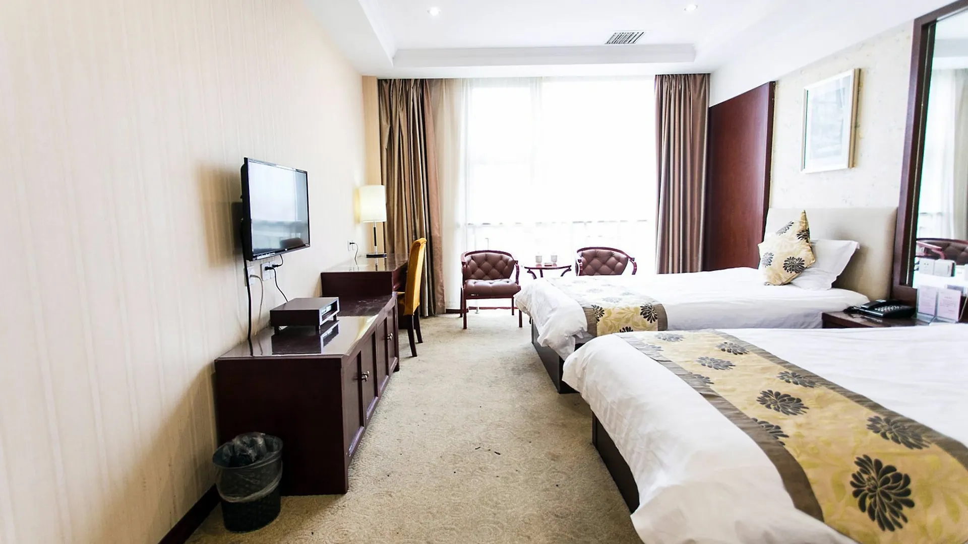 **  Suzhou Yangyi Business Hotel China
