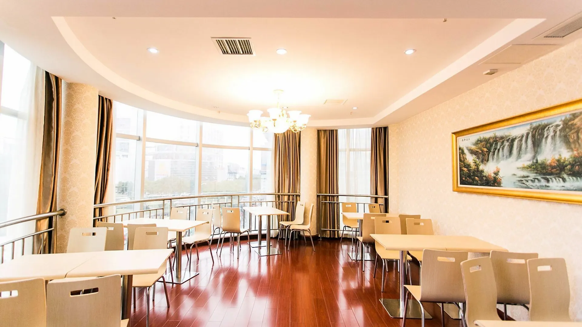 Suzhou Yangyi Business Hotel